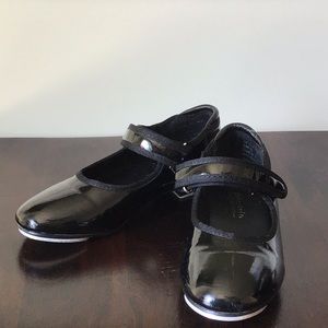 Girls tap shoes